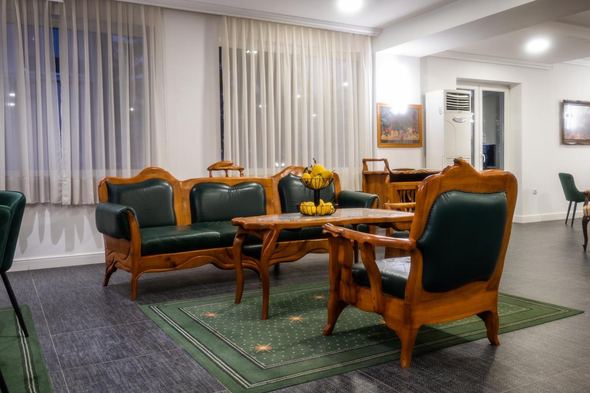 Hotel Mio City Kula Екстериор снимка