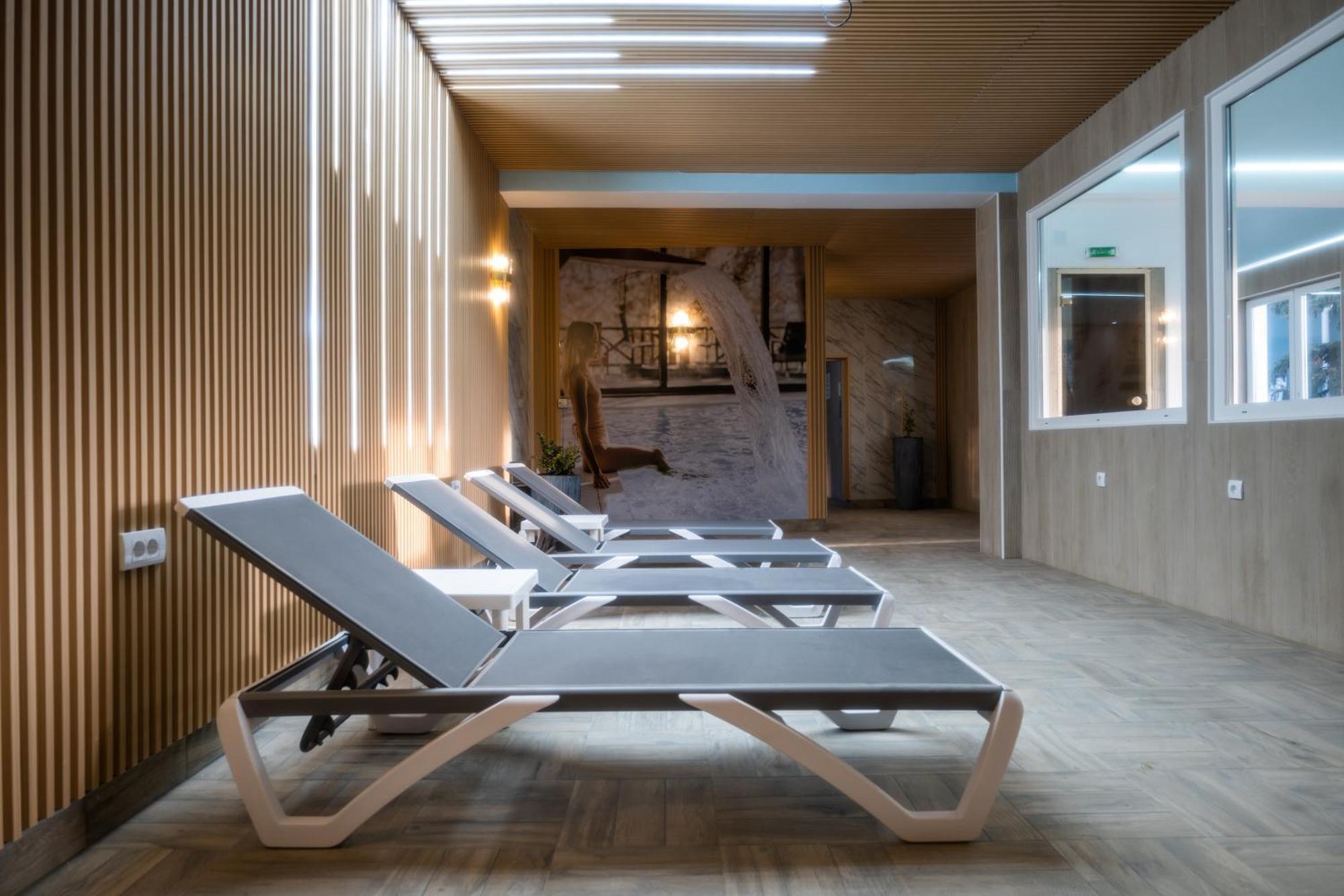 Hotel Mio City Kula Екстериор снимка