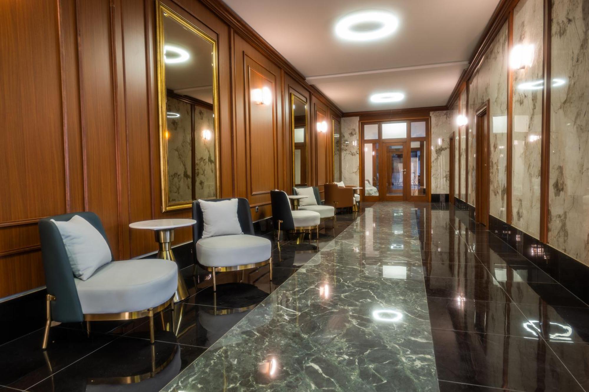 Hotel Mio City Kula Екстериор снимка