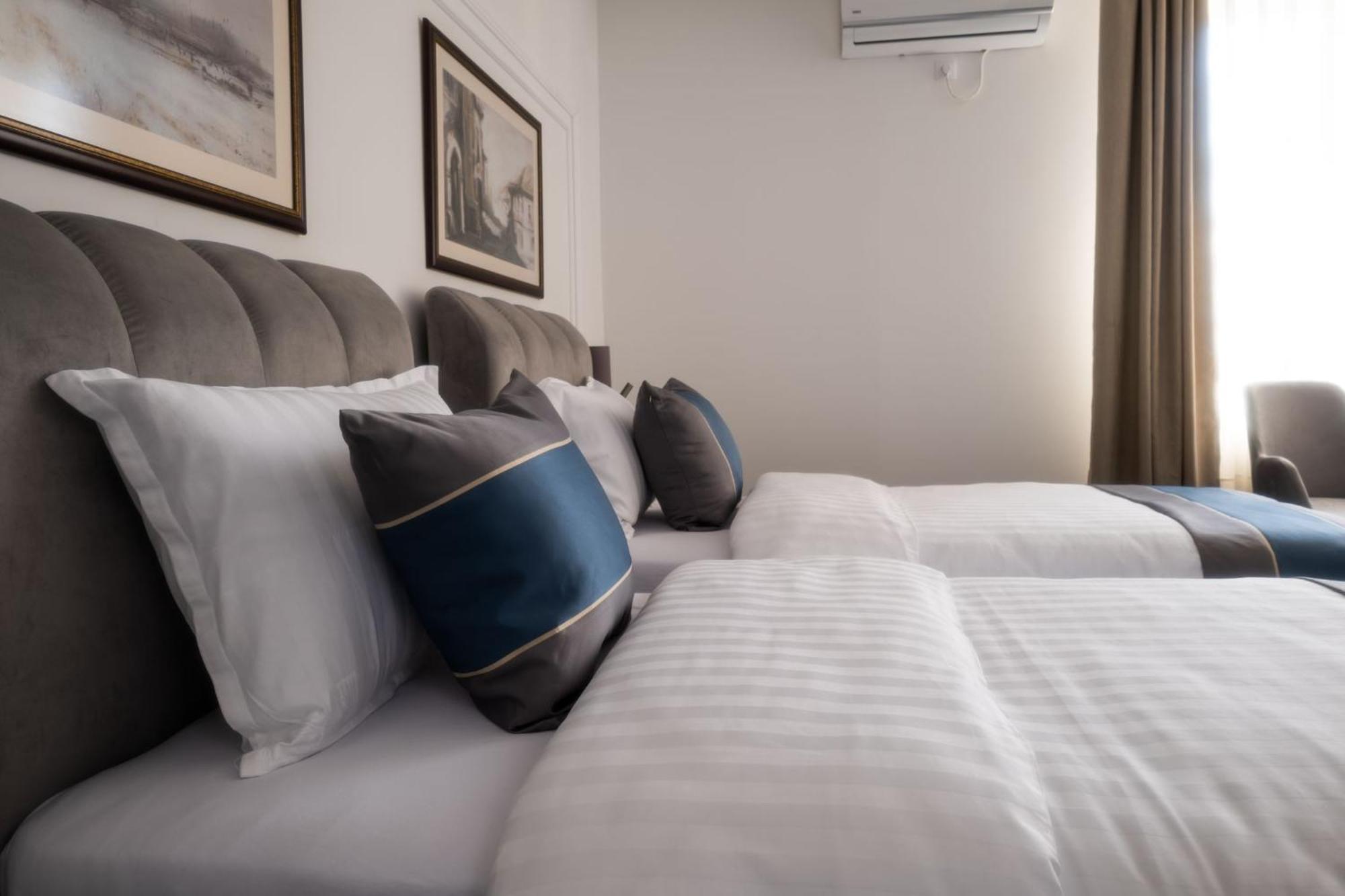 Hotel Mio City Kula Екстериор снимка