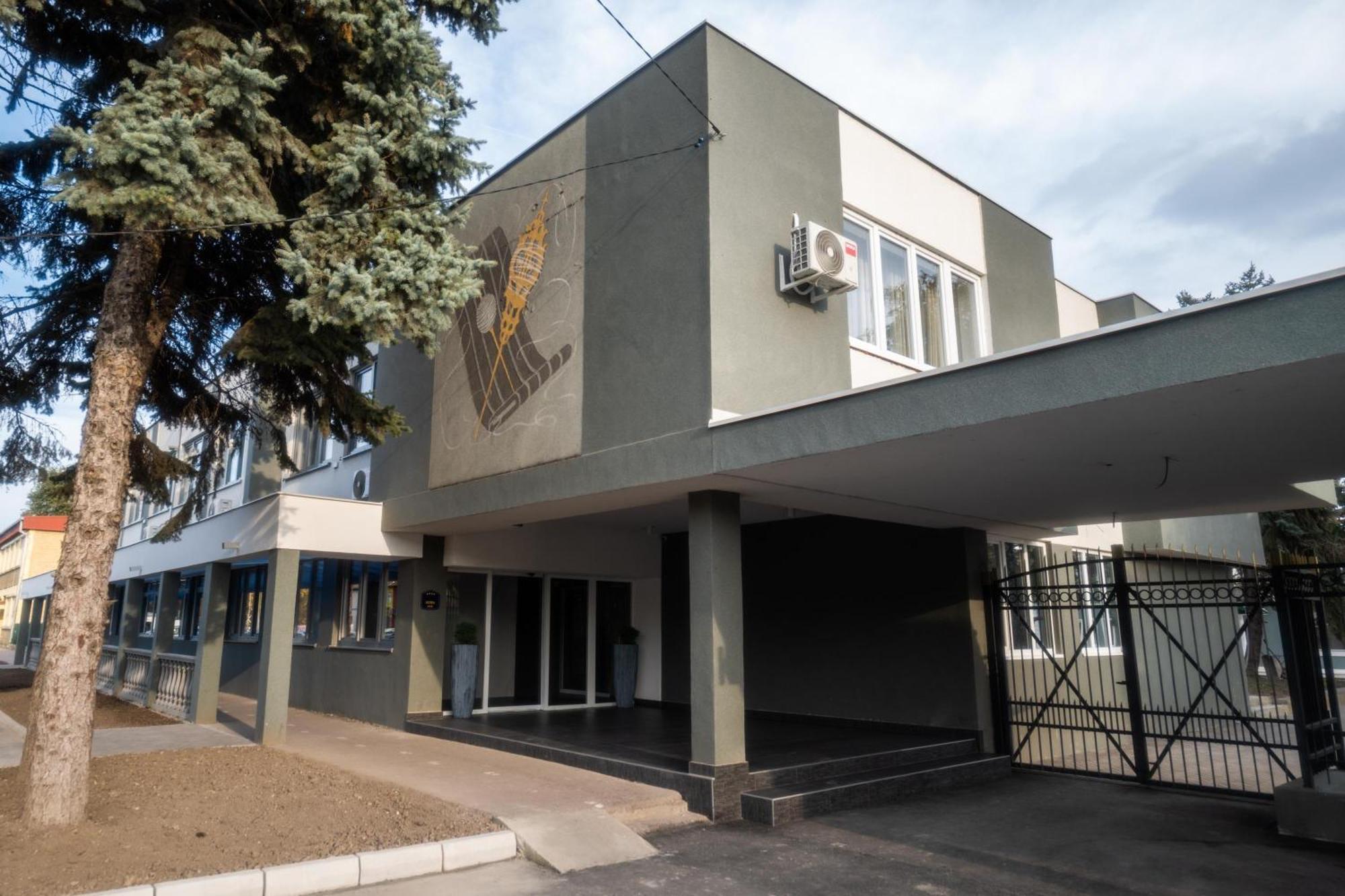 Hotel Mio City Kula Екстериор снимка