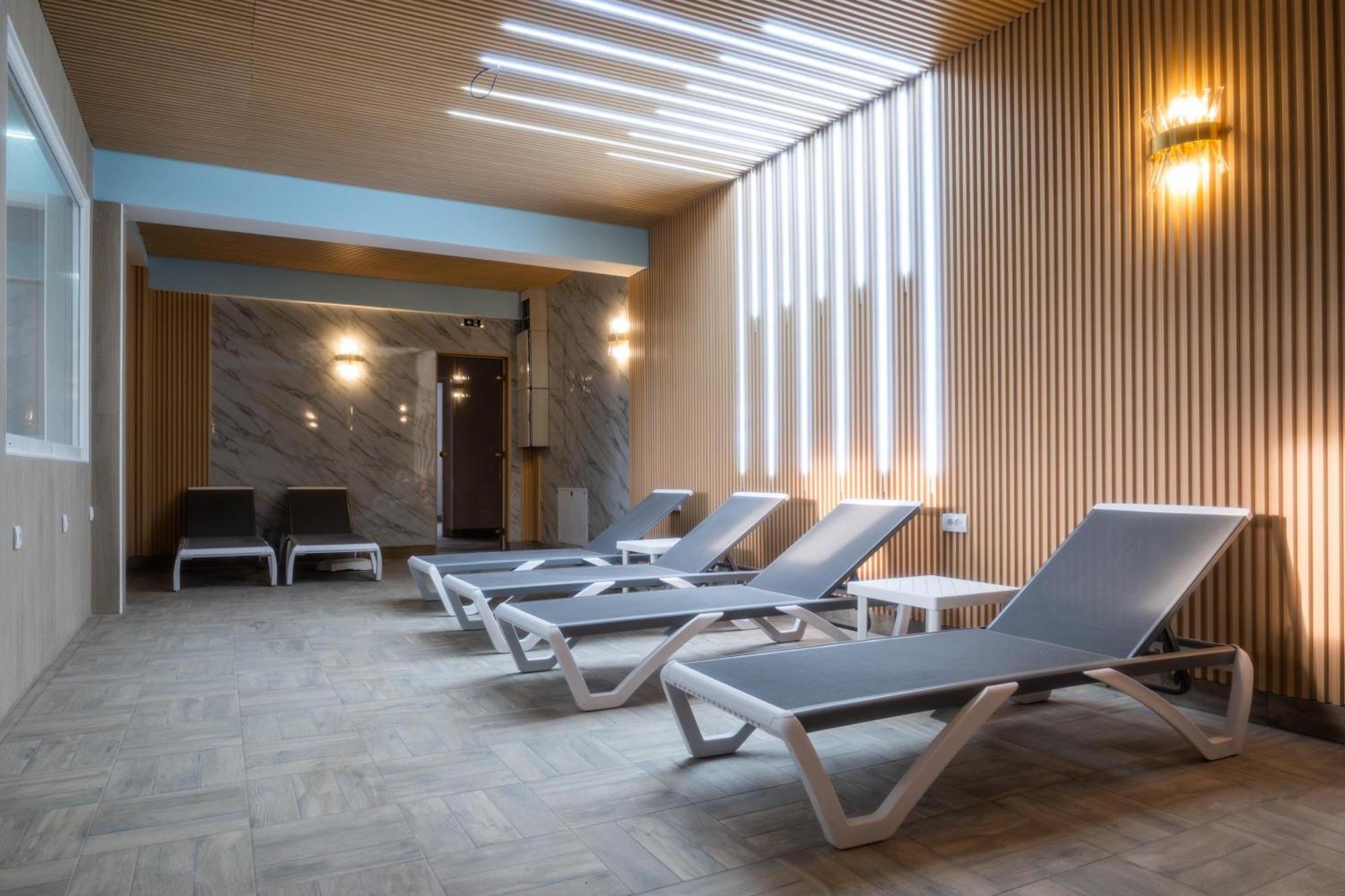 Hotel Mio City Kula Екстериор снимка