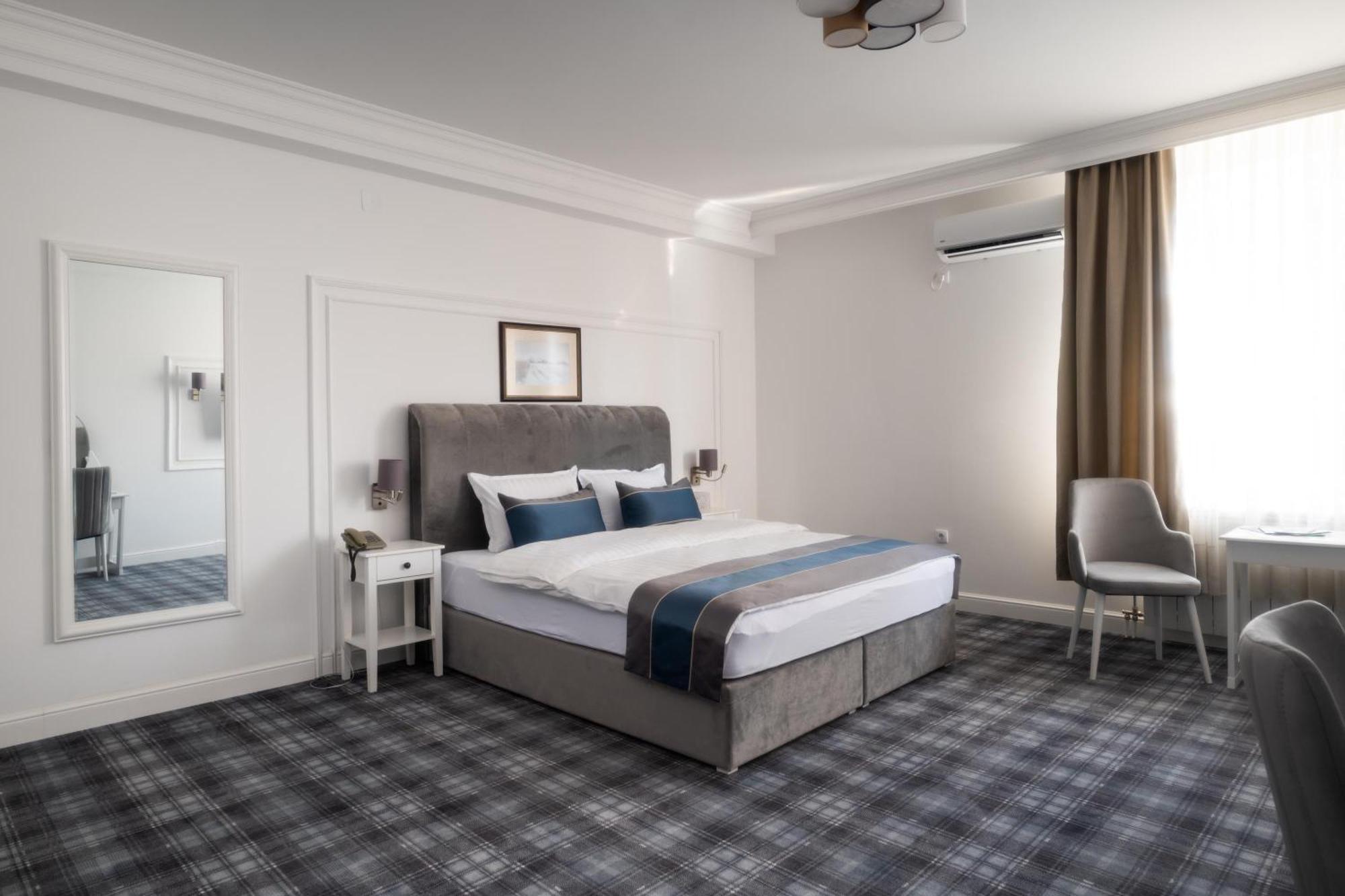 Hotel Mio City Kula Екстериор снимка