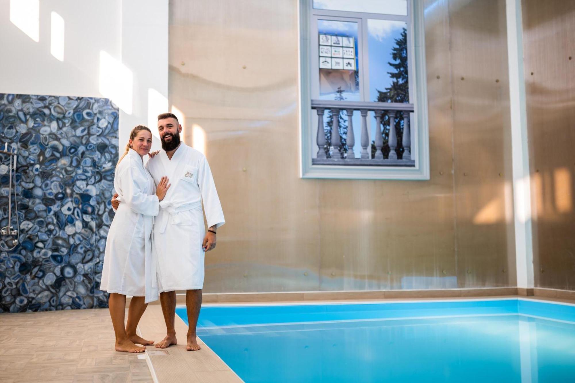 Hotel Mio City Kula Екстериор снимка
