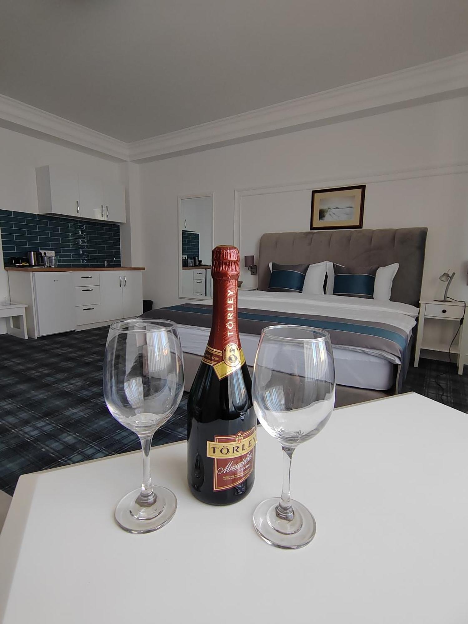 Hotel Mio City Kula Екстериор снимка