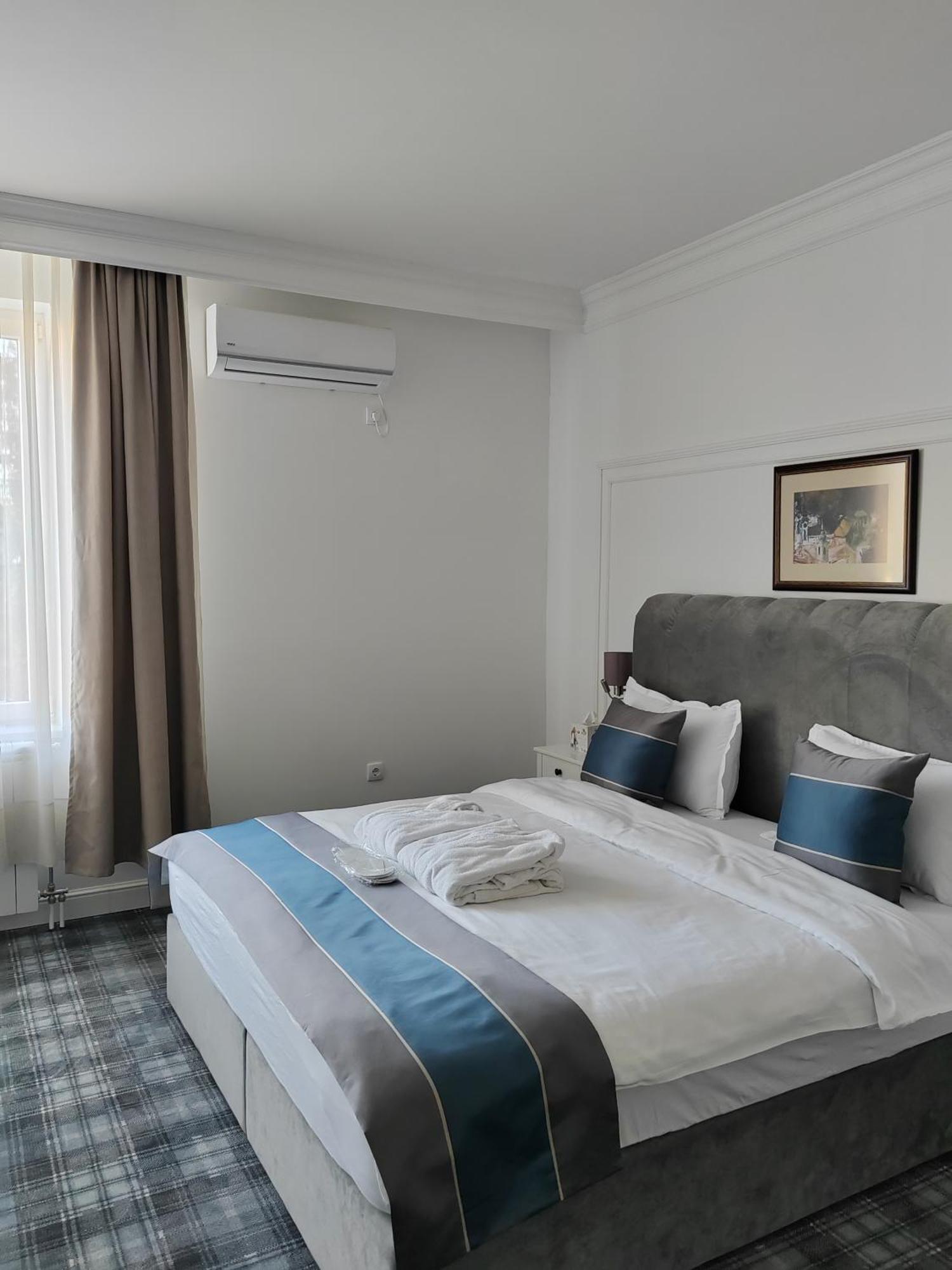 Hotel Mio City Kula Екстериор снимка