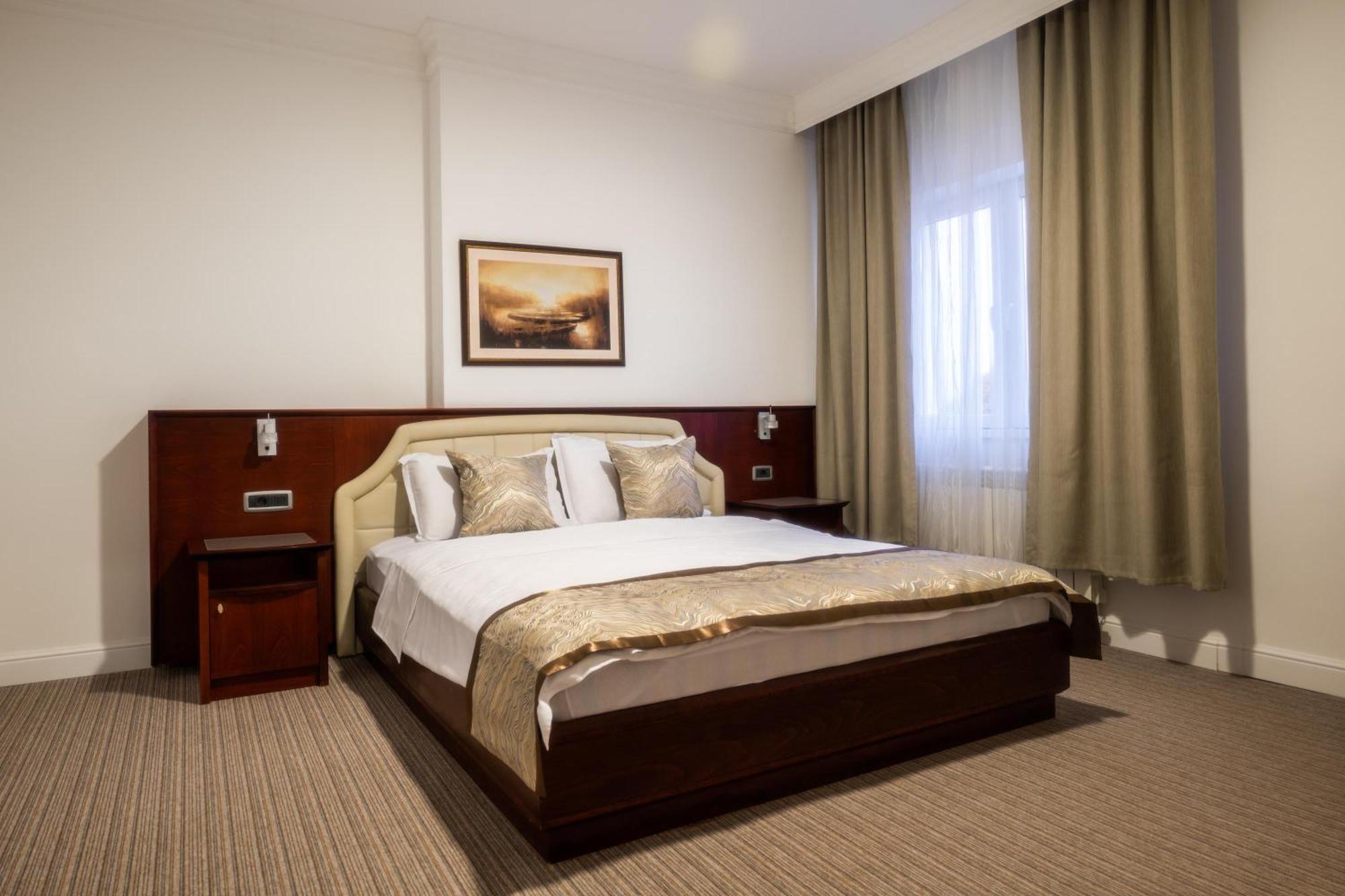 Hotel Mio City Kula Екстериор снимка